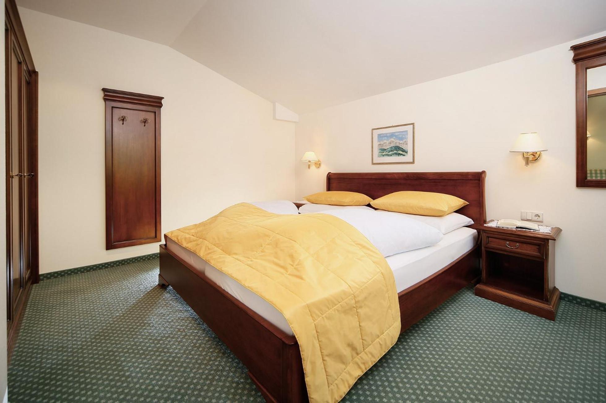 Landhaus Hotel Kristall Marlengo Extérieur photo